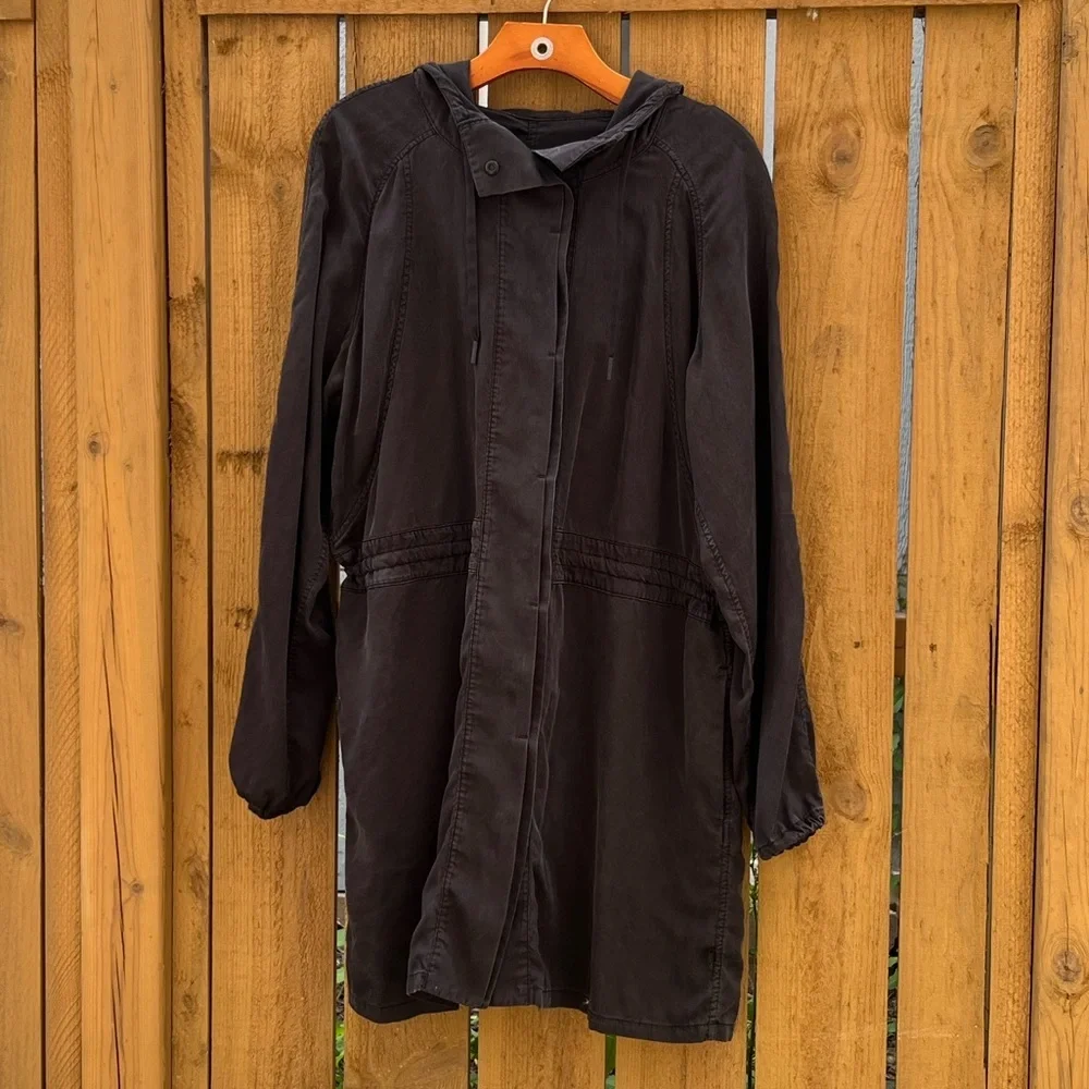 12 Lululemon City Stroll Black Cotton Jacket 100% Tencel Women’s Black